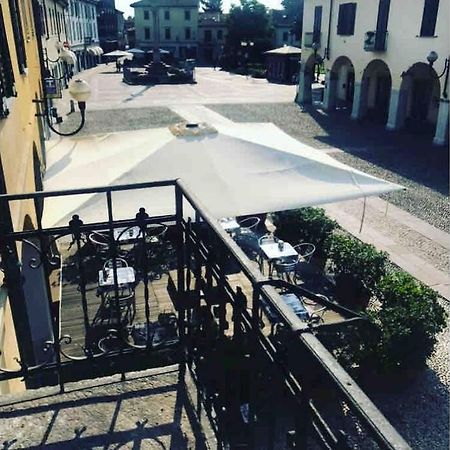 Green Appartamenti I Portici Nel Centro Storico Melzo Bagian luar foto